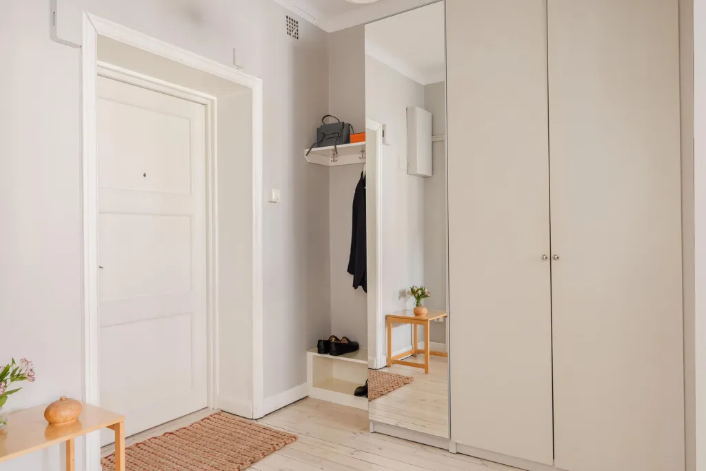 Esik - Twin-Unit Flat with City Views in Vasastan