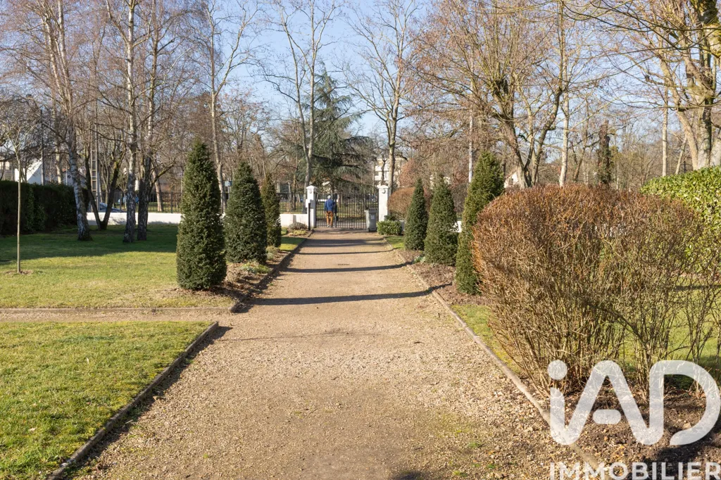 Välivaade - Apartment with Balcony in Parc de Maisons-Laffitte