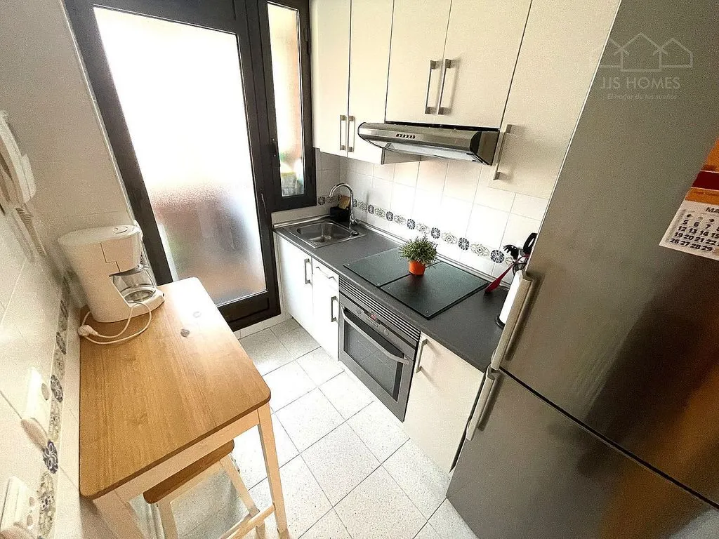 Köök - 1-Bedroom Apartment with Pool in Tres Cantos