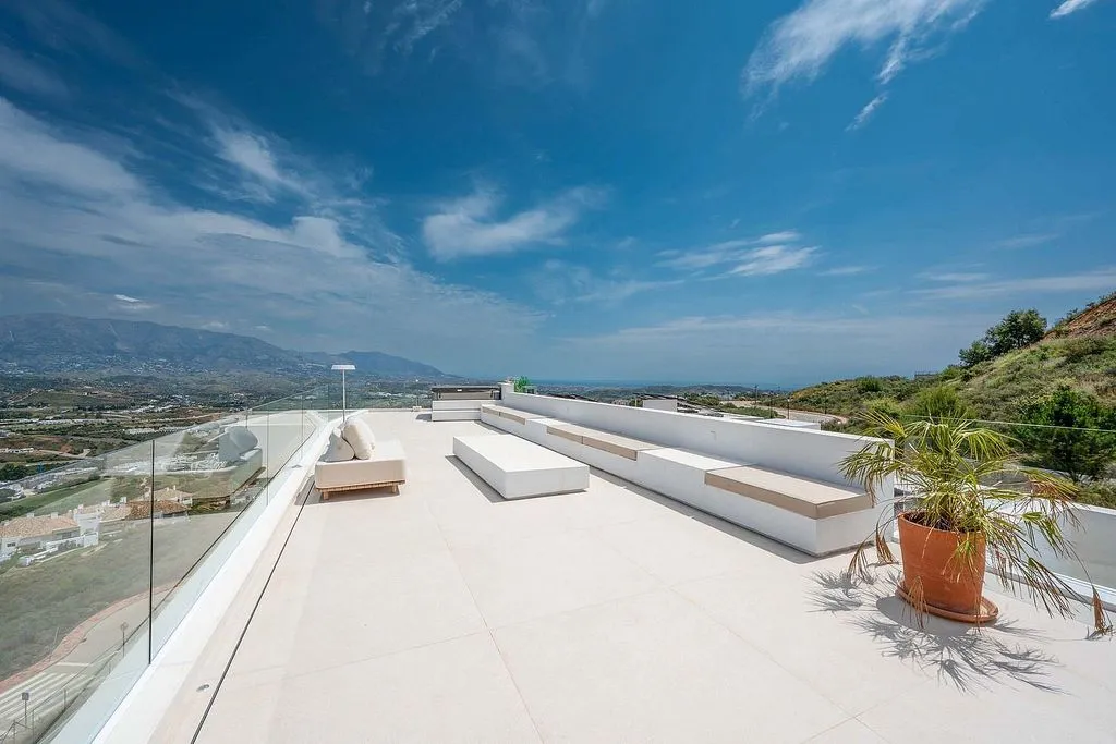 Terrass - Passivhaus Villa with Infinity Pools in La Cala Golf
