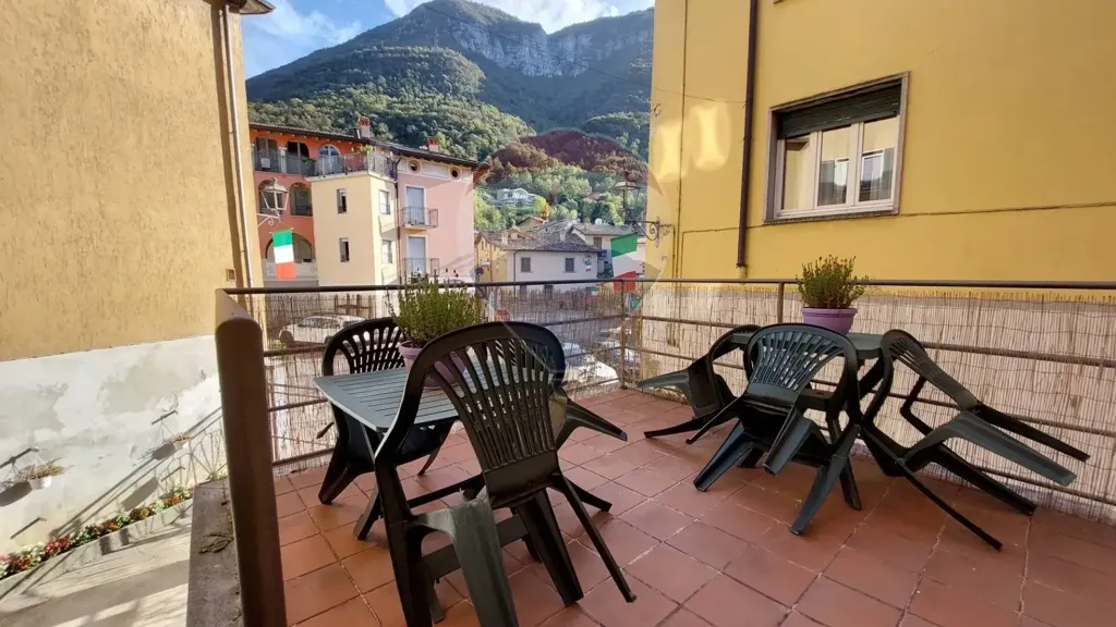 Terrasse - Casa Indipendente with Terrace in Monasterolo del Castello