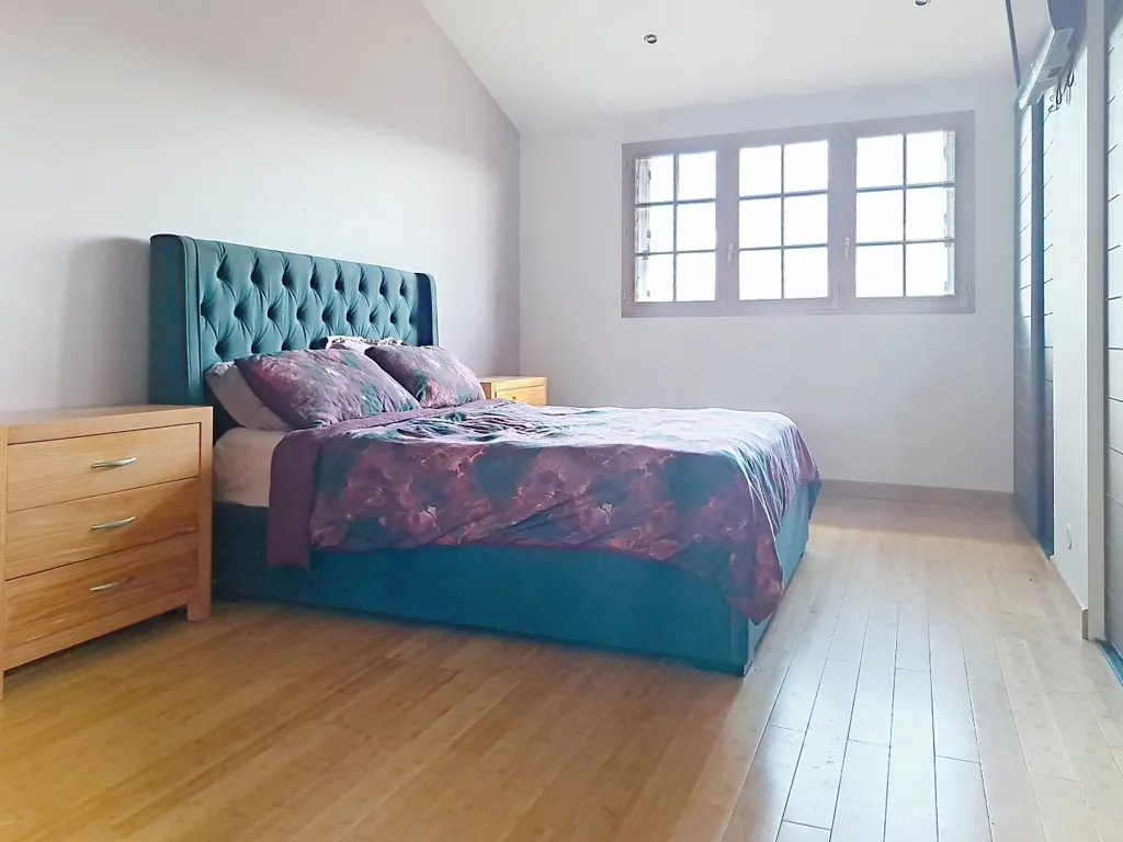 Magamistoad - Traditional House with Large Terrace in Calm Setting