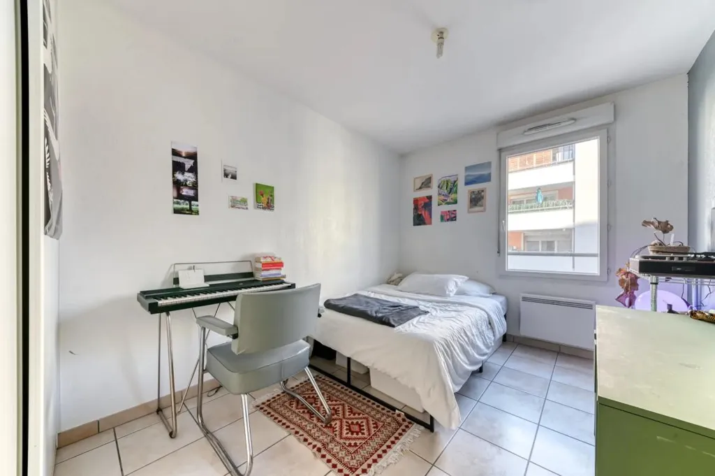 Chambres - Appartement 3 Pièces avec Balcon à Lyon 7ème