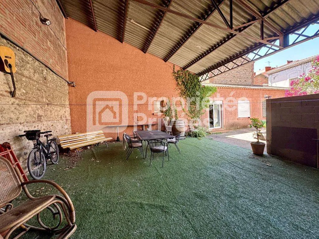 Giardino - Individual House with Large Outdoor Space in Perpignan Centre