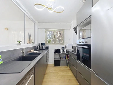 Cucina - 3-Bedroom Apartment with Garden in Cannes