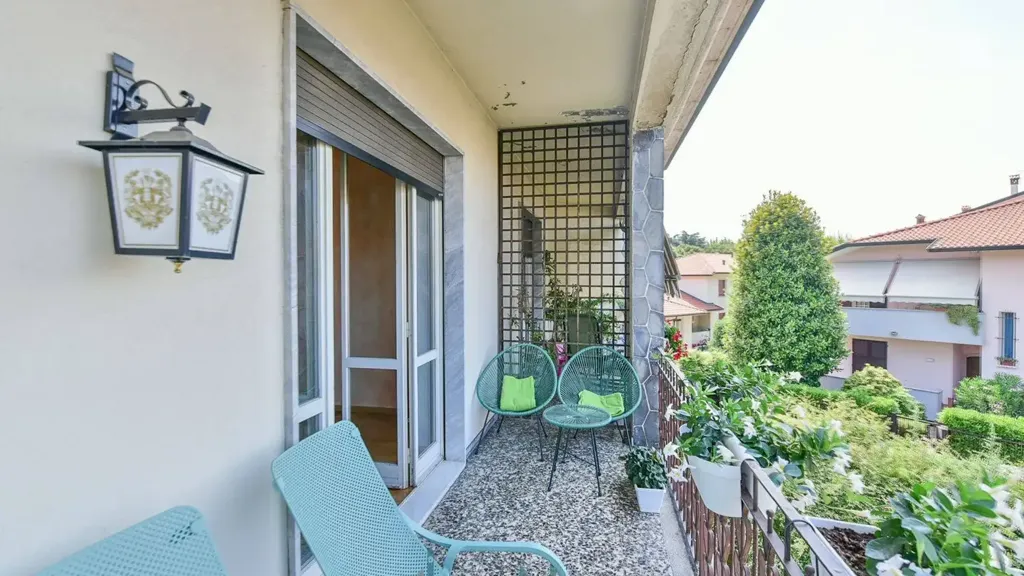 Rõdu - Semi-detached House with Garden in Giussano