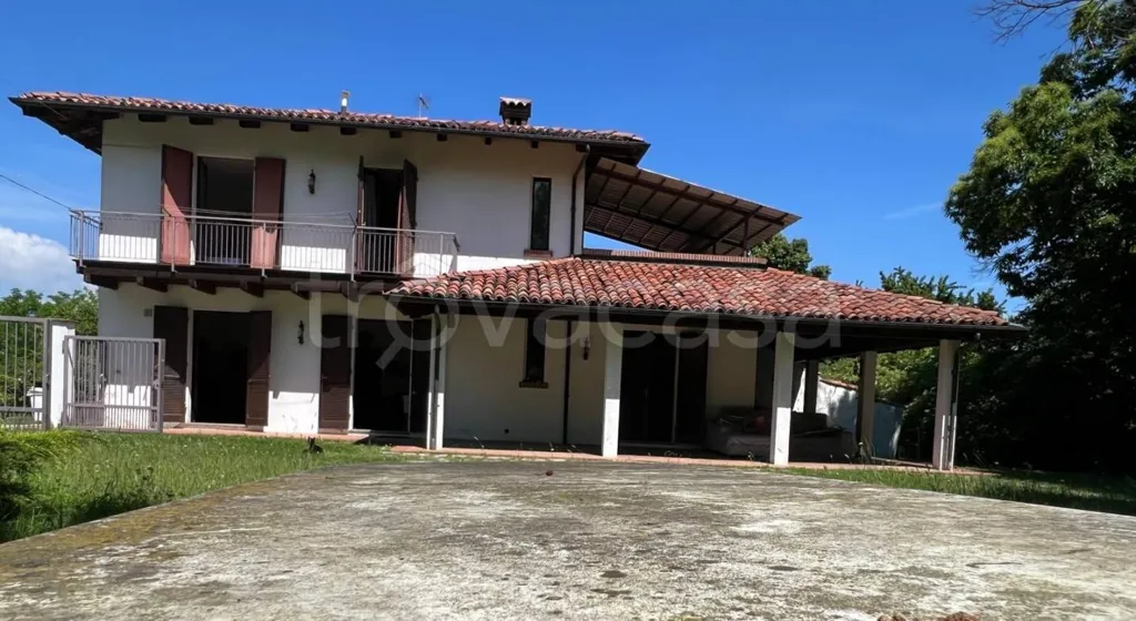 Extérieur - Villa with Private Garden in Sommariva Perno