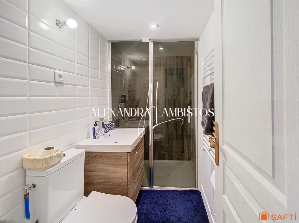 Salles de bain - Maison de village rénovée à Pignan