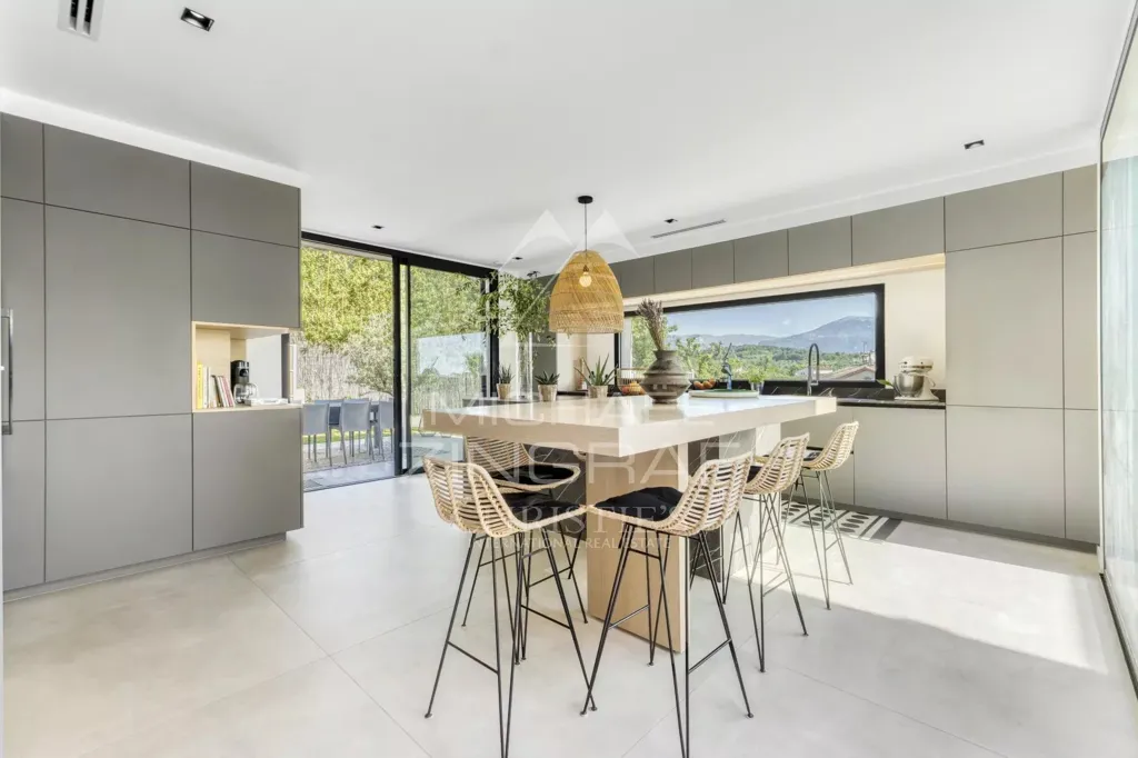 Köök - Contemporary Villa with Pool near Valbonne