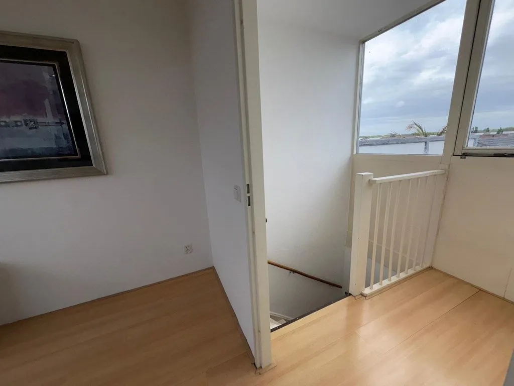 Toad - Renovated Townhouse with Backyard in Osdorp