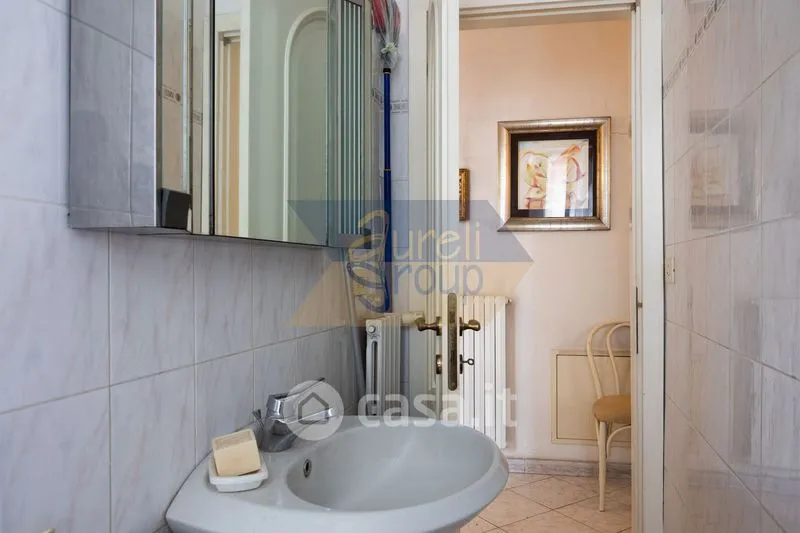 Salles de bain - Bilocale with Garden in Historic Building, Testaccio, Rome