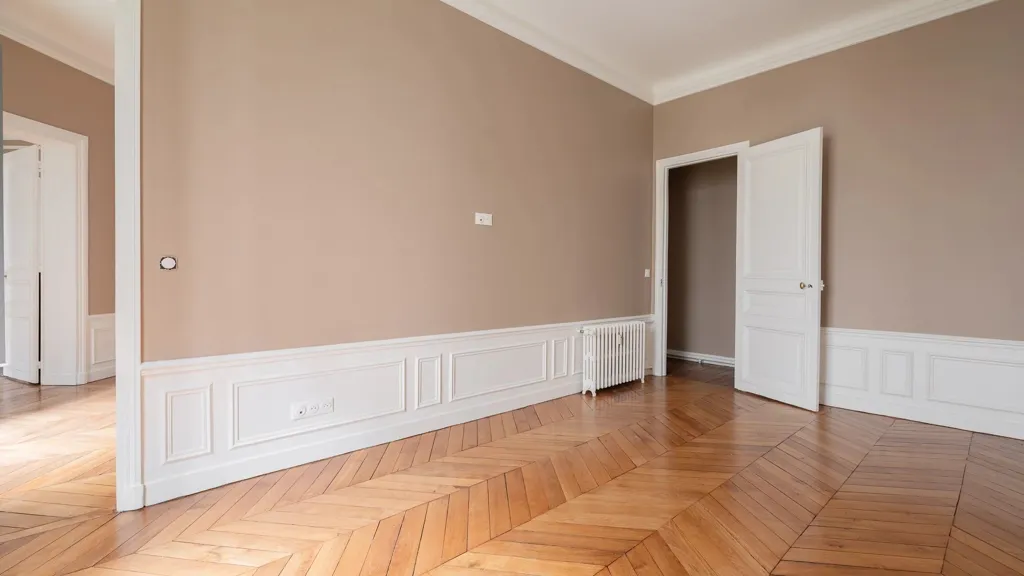 Séjour - Appartement de 5 Pièces avec Cour Arborée à Paris 75017