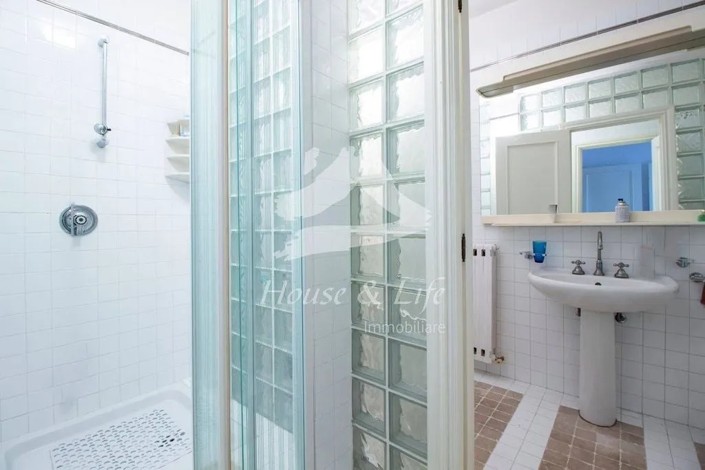 Salles de bain - Luxury Villa with Pool in Sassari, Sardinia