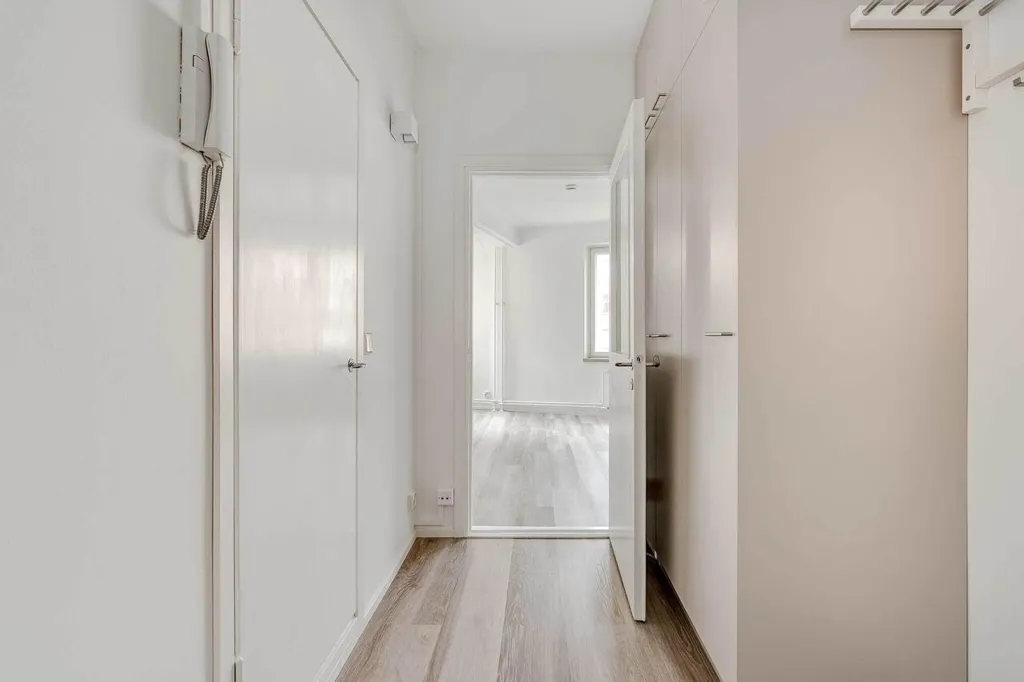 Entrée - Modernised Studio Flat with Balcony in Kaleva, Tampere