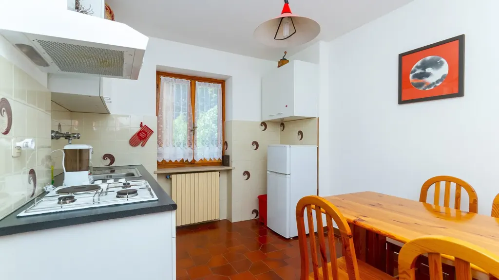 Söögituba - Ground Floor Flat with Balcony in Crissolo