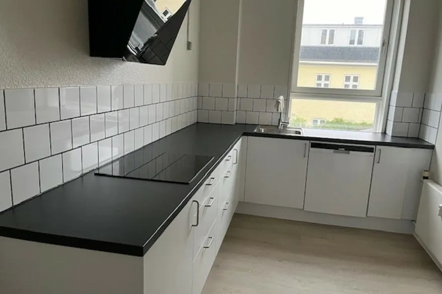 Köök - Four-Unit Apartment Block with Terrace in Odense C