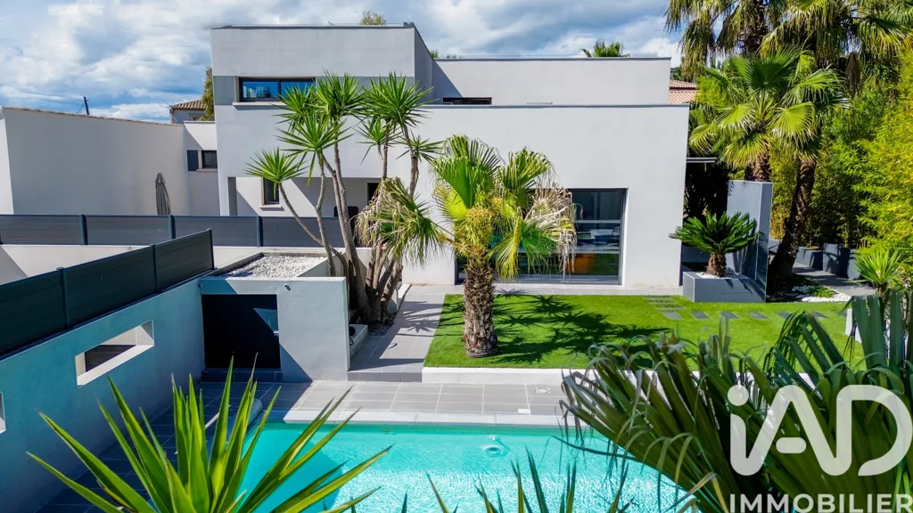 Piscine - Villa d'Architecte avec Piscine à Béziers