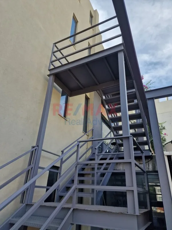 Rooms - High-Standard Office Building in Nea Ionia