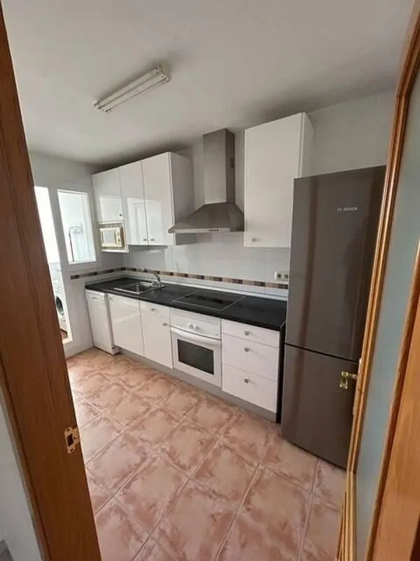 Köök - Bright Apartment with Pool in Los Pacos