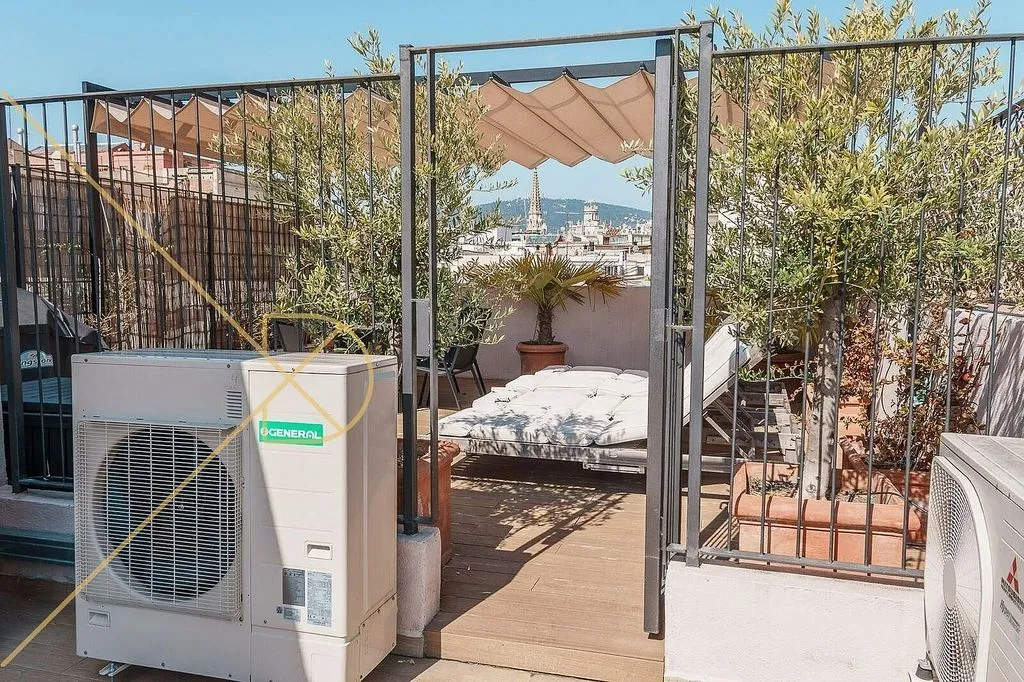 Terrass - Duplex Attic with Terrace in Eixample Dreta