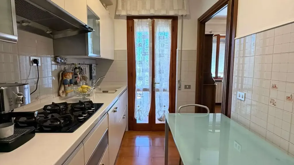 Köök - Apartment with Terrace in Calcinaia