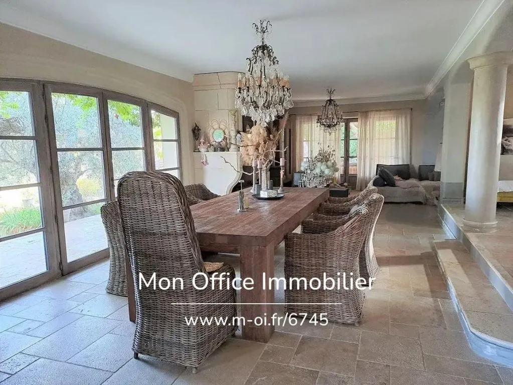 Söögituba - Country House with 360° Views near Manosque