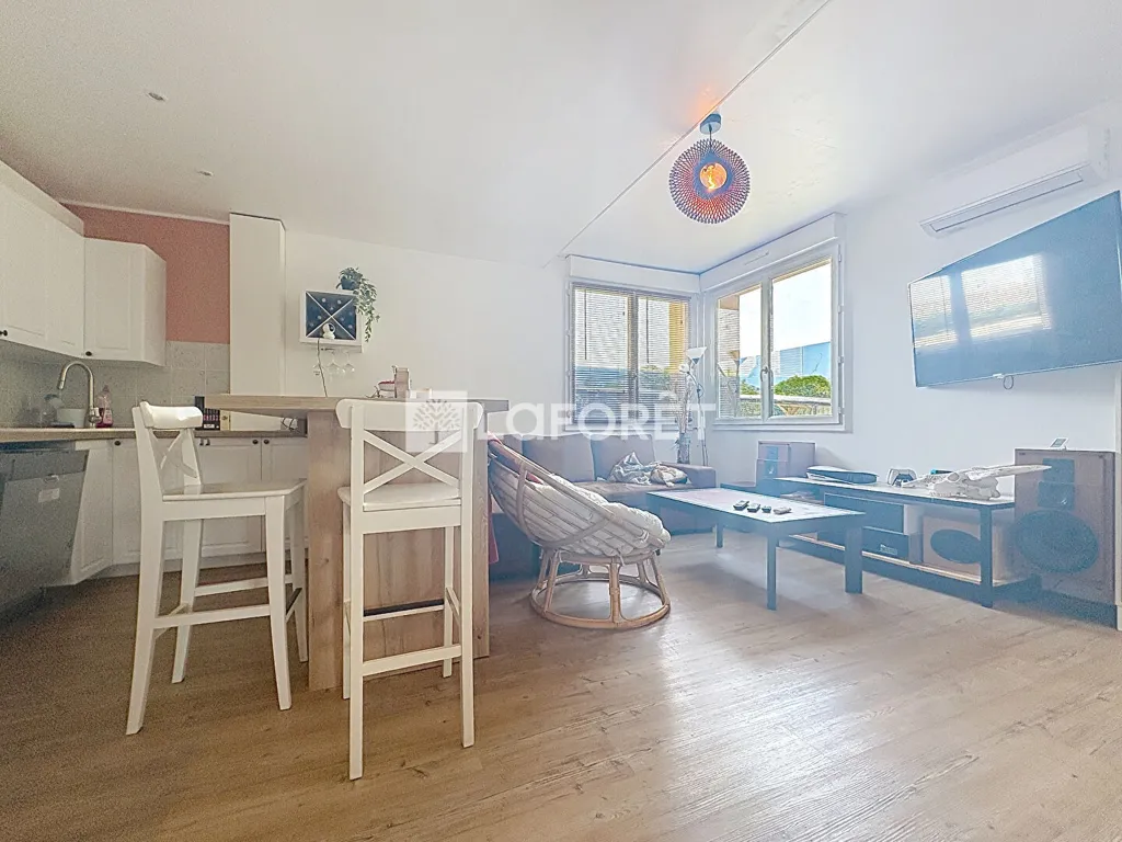 Soggiorno - Charming 3-Bed Flat with Garden in Pessac