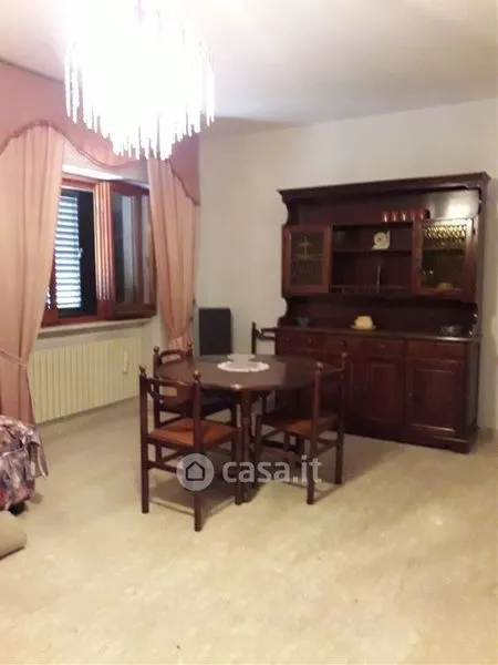 Salle à manger - Panoramic Apartment with Balcony in Poggio Picenze