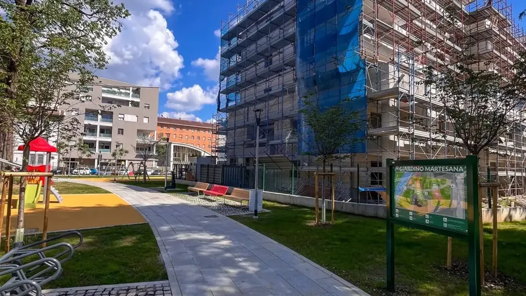 Aed - Modern Triplex with Terrace in Milan