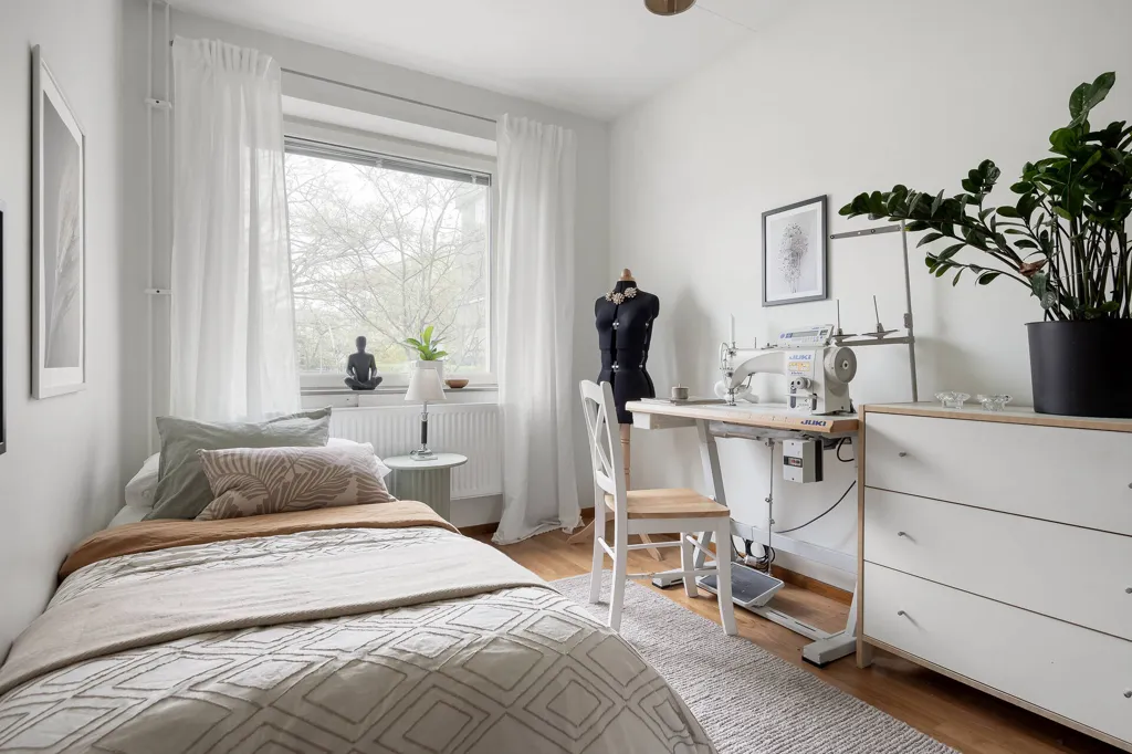 Magamistoad - Spacious 3-Bedroom Flat with Terrace in Hässelby Strand