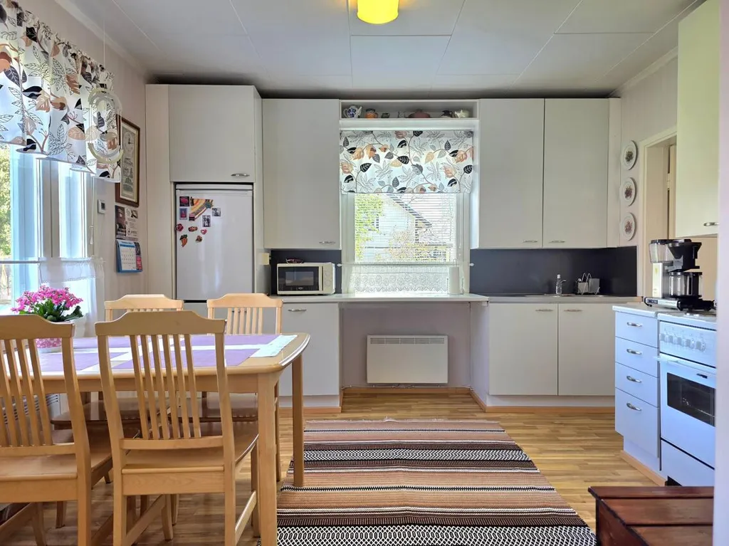 Sala da pranzo - Two-Storey House with Sauna in Kalajoki