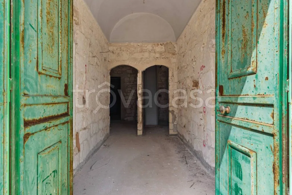 Entrée - Historic Tenement with Pool in Modica