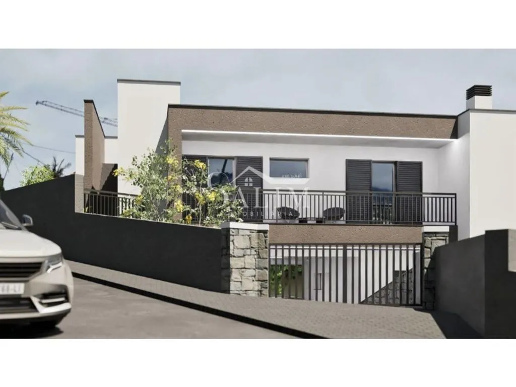 Luxury Villa with Pool in Sao Martinho, Madeira