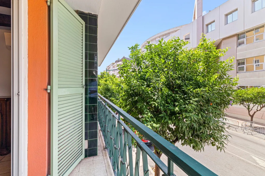 Rõdu - Renovated Flat with Balconies in Menton Centre