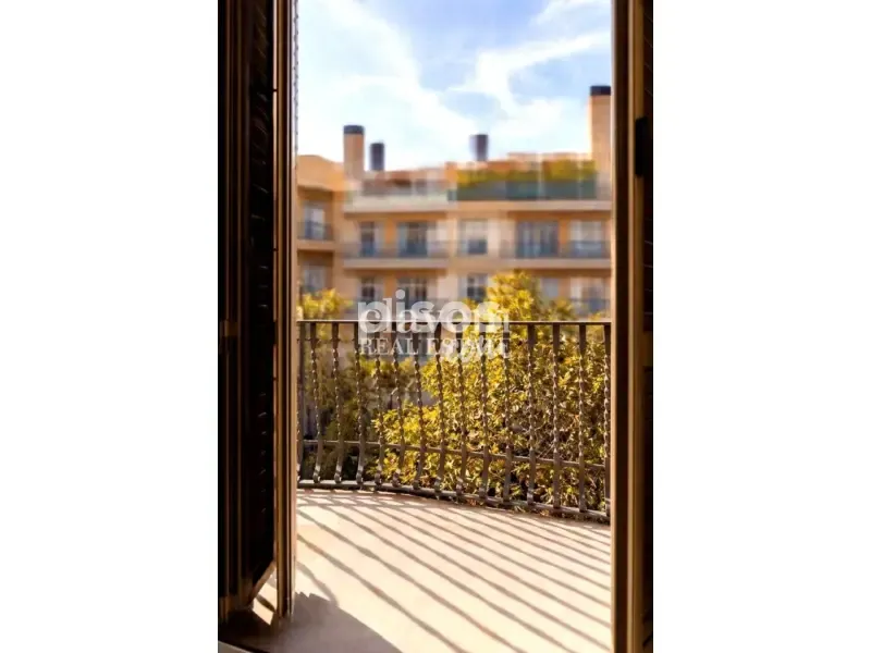 Rõdu - Characterful Apartment with Balcony in L'Esquerra de l'Eixample