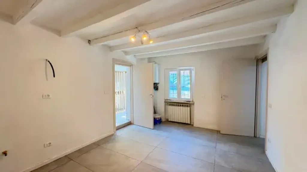 Pièces - Rustic Terraced House with Private Courtyard in Sarmato