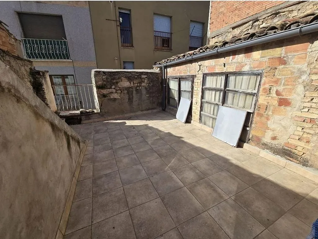 Giardino - Chalet with Terrace in Tàrrega Centre