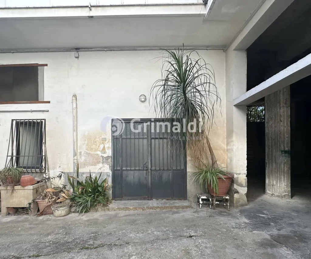 Aed - Spacious Apartment with Balconies in Acerra