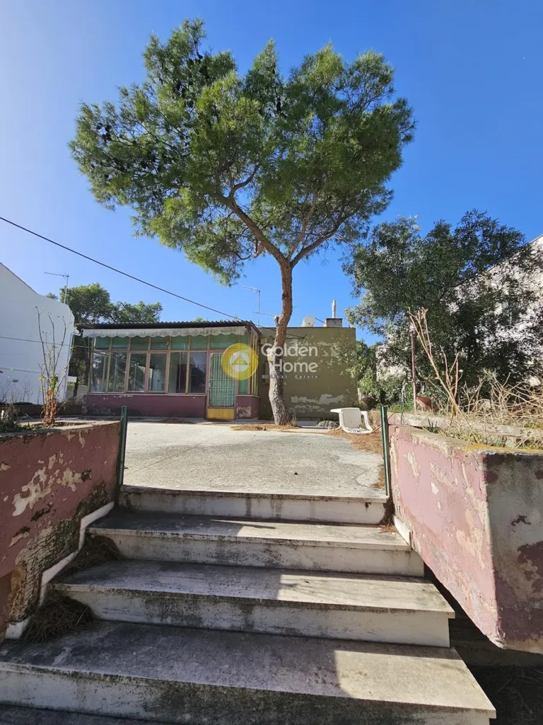 Jardin - Plot with Construction Rights in Thriamvos, Athens