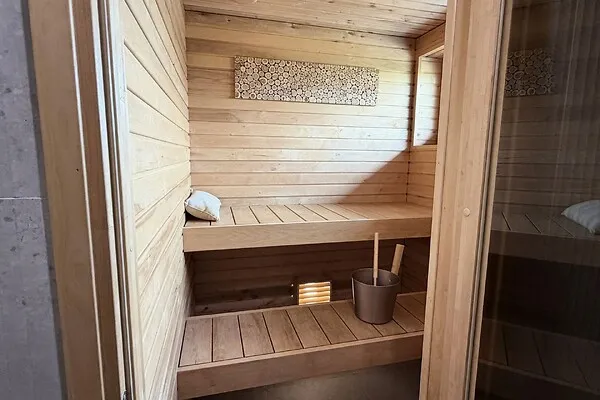 Pièces - Modern Timber House with Terrace in Soinaste