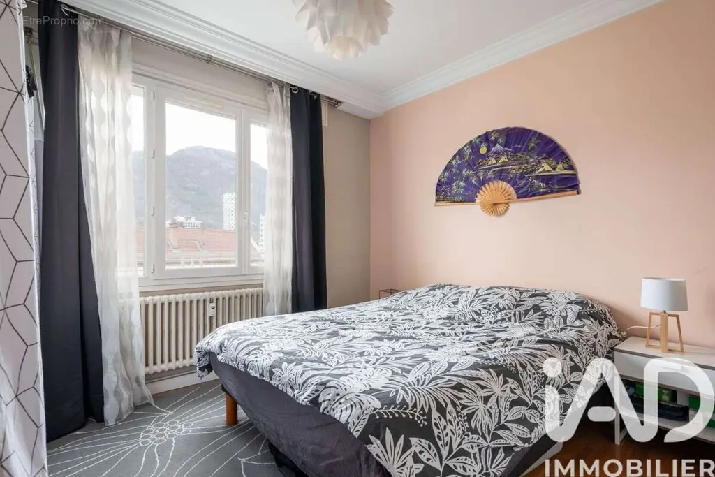 4-toaline korter asukohas Grenoble