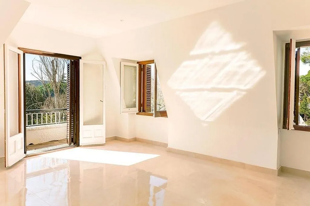 other_room