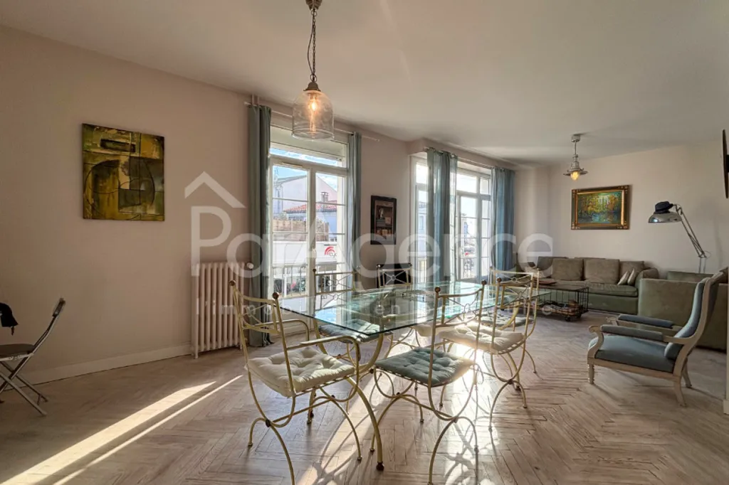 Salle à manger - Appartement Traversant avec Balcon à Royan