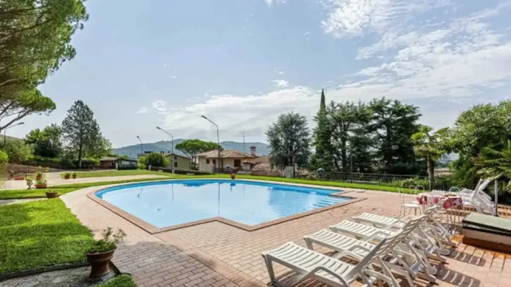 Pool - Panoramic Villa with Pool in Magione