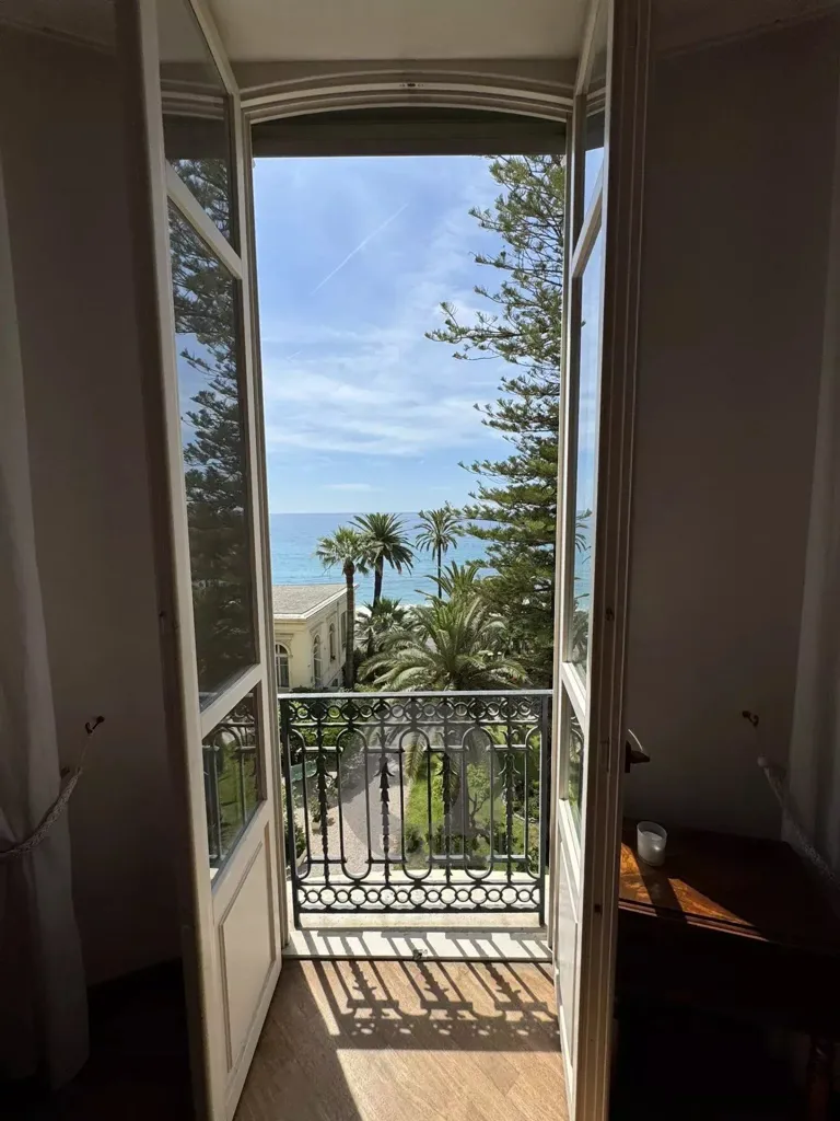 Balcon - Appartement en Bord de Mer avec Balcon à Menton