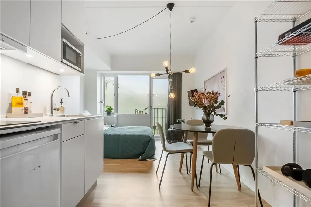 Cuisine - Studio Apartment with Balcony in Aarhus N