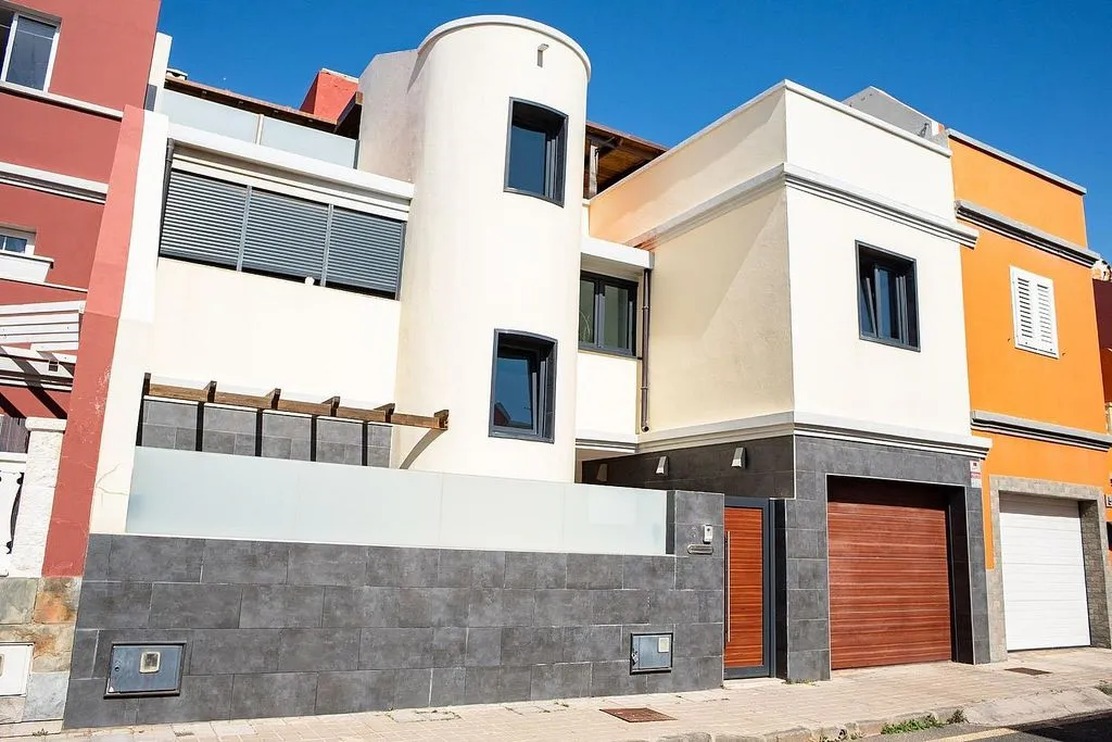 Extérieur - Reformed Semi-detached House with Terrace in Ingenio