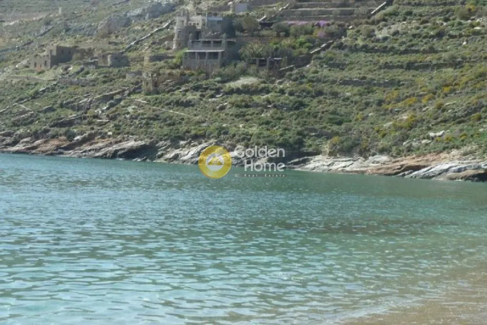 Plot with Unrestricted Sea View in Spathis