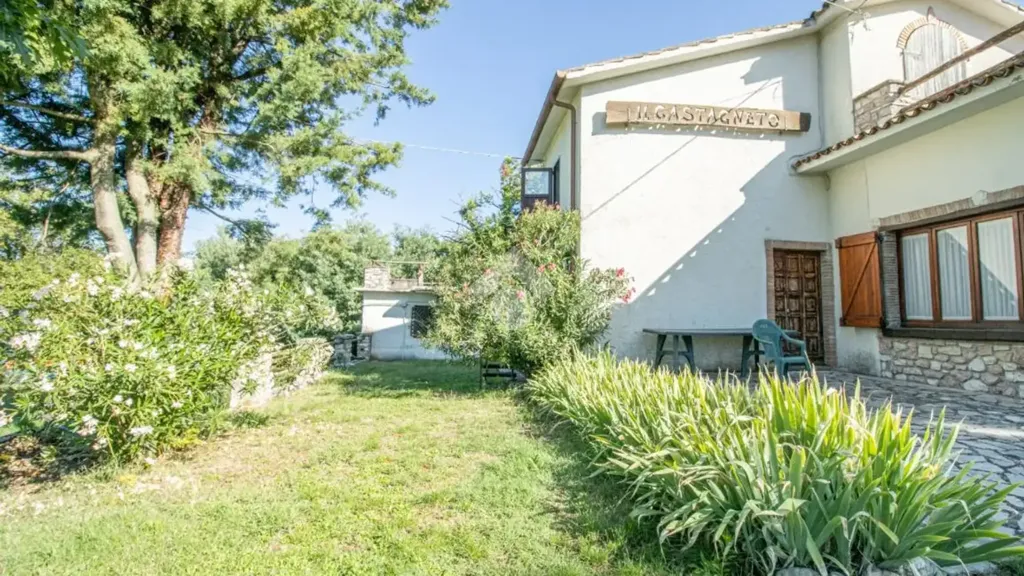 Aed - Restaurant with Garden in Cottanello, Rieti