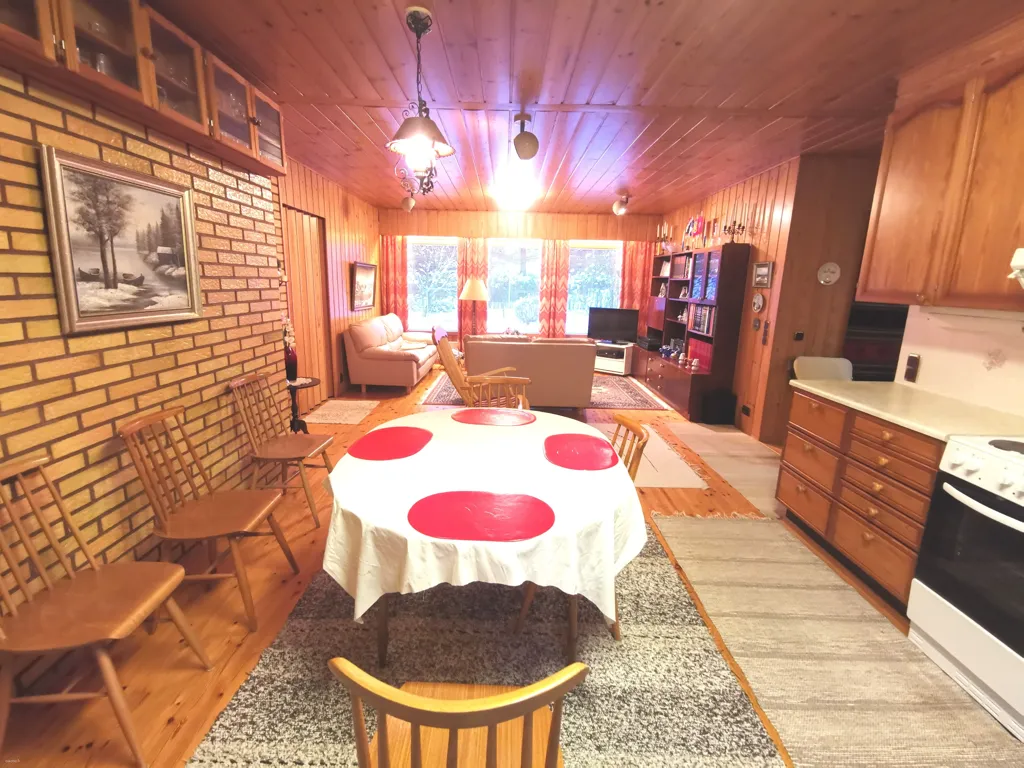 Söögituba - Detached House with Garden in Joensuu